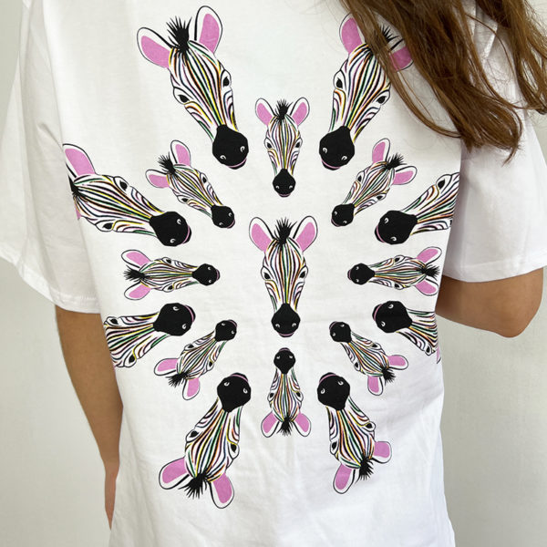 camiseta oversize cebras
